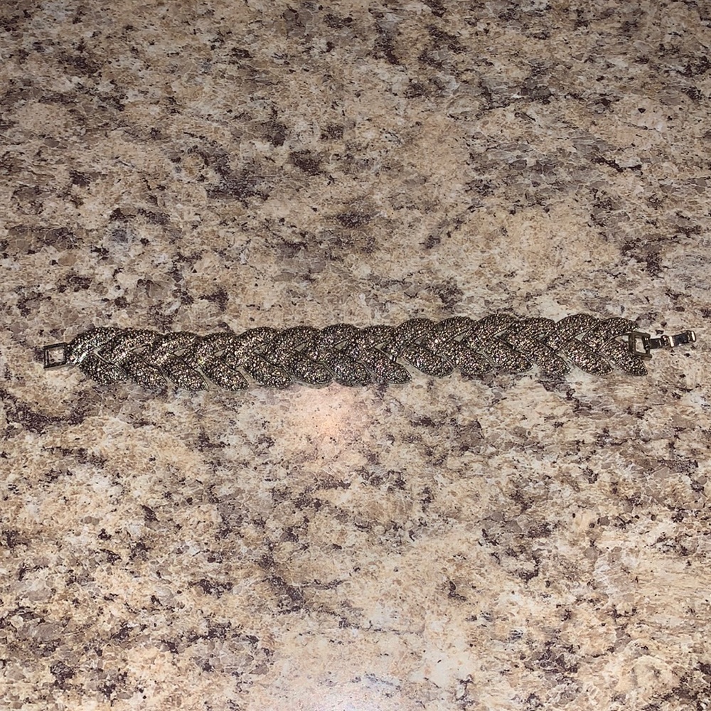 NWOT Elegant Vintage Bracelet